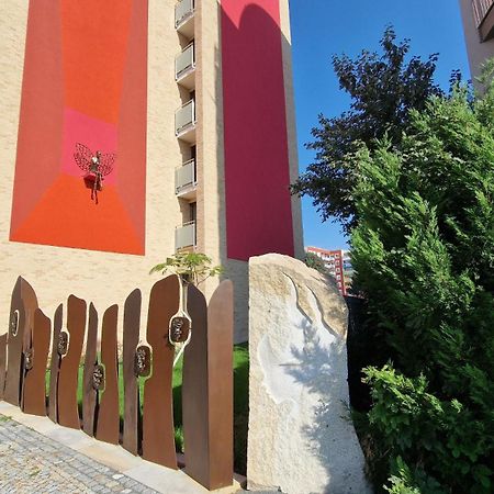 Luxo 2 Room Apartments By Bratislavatrip Bagian luar foto